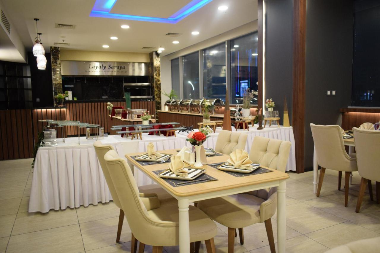 Saraya Corniche Hotel Doha Exterior foto The Avenue